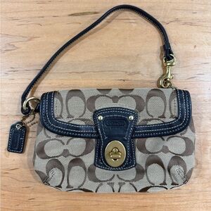 Coach Vintage Legacy Soho Signature C Turnlock Wristlet